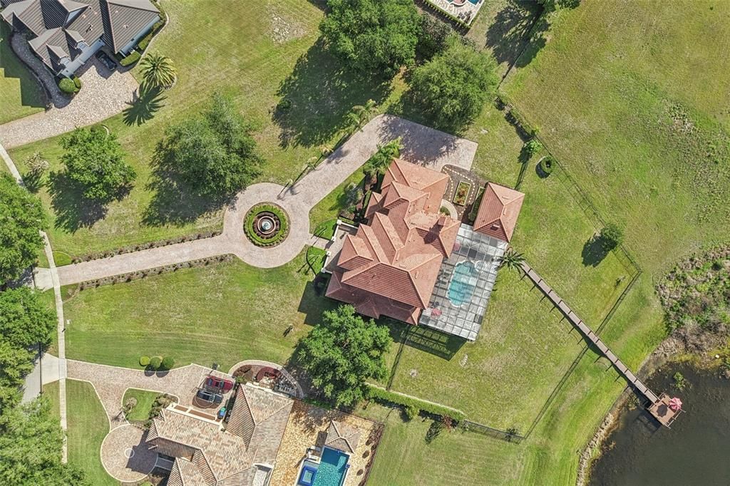 For Sale: $2,750,000 (6 beds, 6 baths, 5882 Square Feet)
