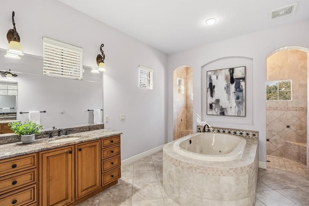 For Sale: $2,750,000 (6 beds, 6 baths, 5882 Square Feet)
