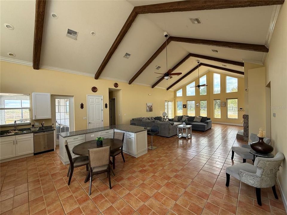 For Sale: $775,000 (3 beds, 3 baths, 2665 Square Feet)