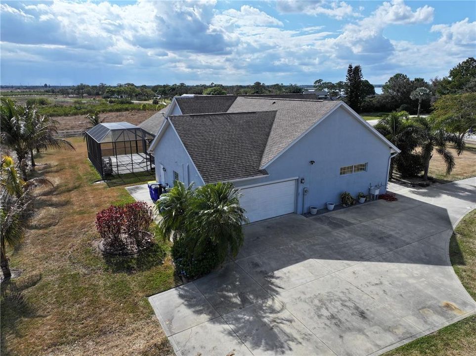 For Sale: $775,000 (3 beds, 3 baths, 2665 Square Feet)