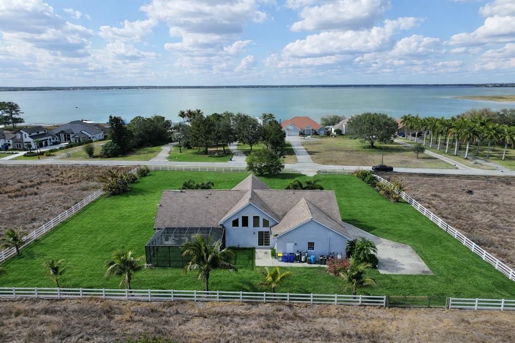 For Sale: $775,000 (3 beds, 3 baths, 2665 Square Feet)