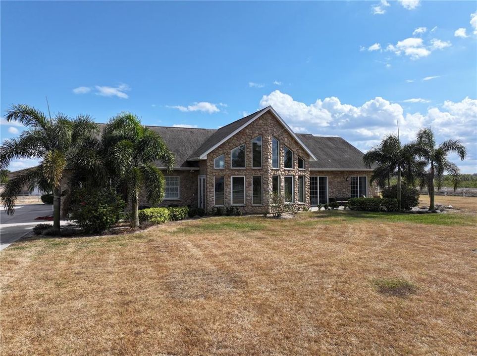 For Sale: $775,000 (3 beds, 3 baths, 2665 Square Feet)