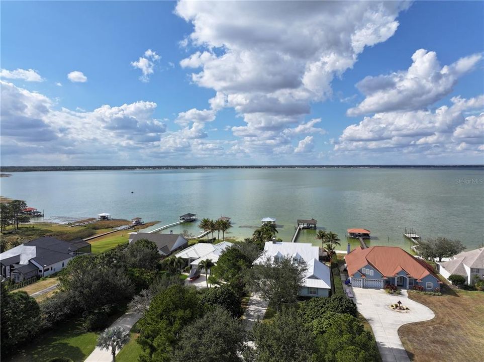 For Sale: $775,000 (3 beds, 3 baths, 2665 Square Feet)