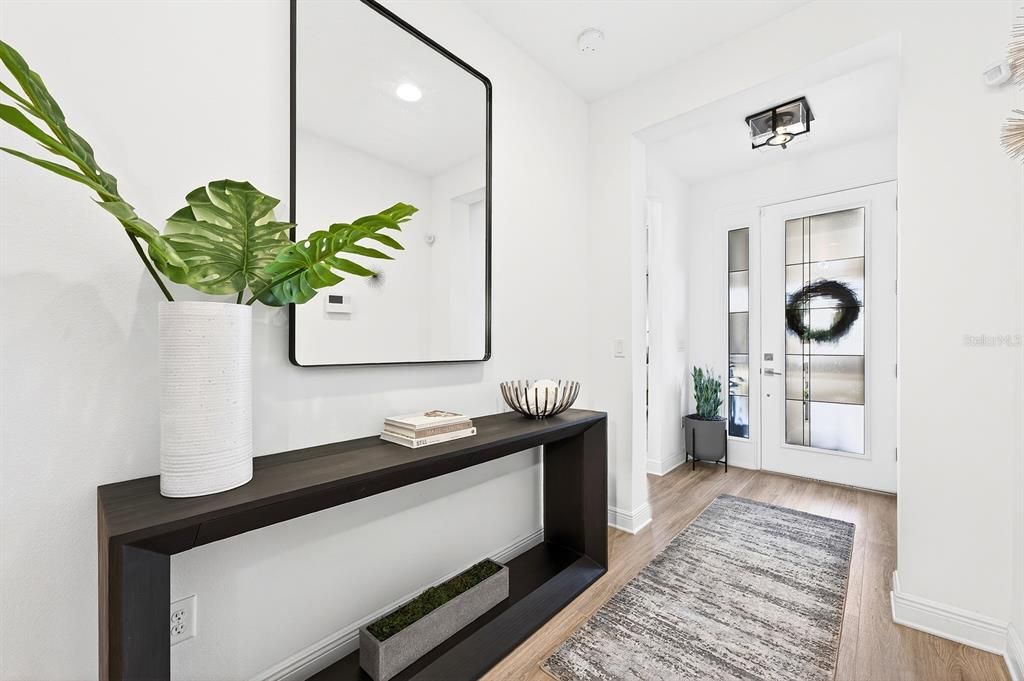 Activo con contrato: $595,000 (6 camas, 4 baños, 3551 Pies cuadrados)