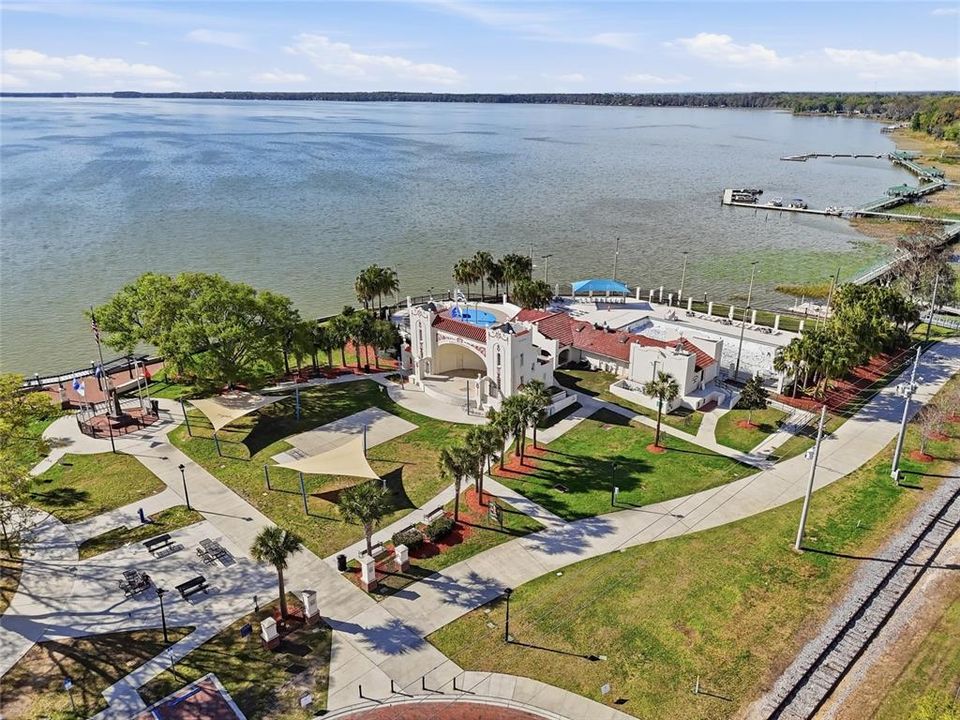 For Sale: $204,999 (3 beds, 1 baths, 986 Square Feet)