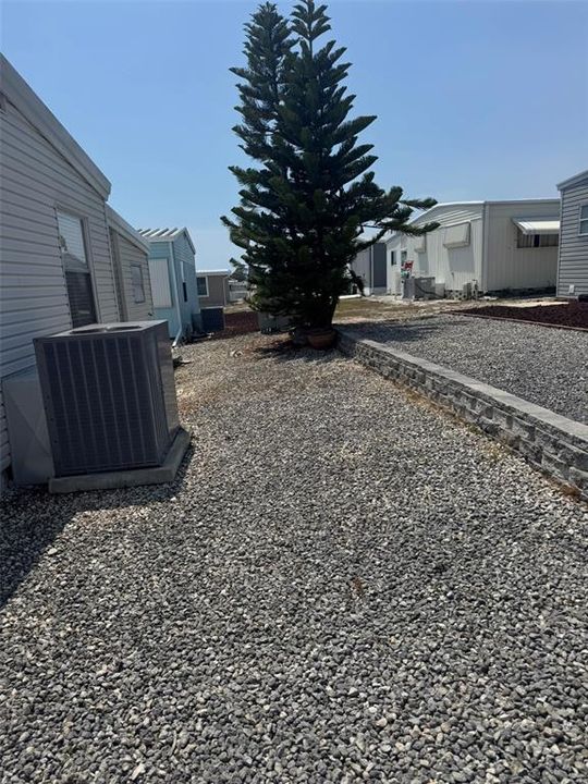 For Sale: $239,900 (2 beds, 2 baths, 1165 Square Feet)