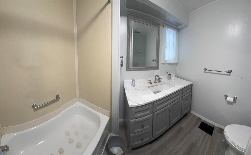 For Sale: $239,900 (2 beds, 2 baths, 1165 Square Feet)