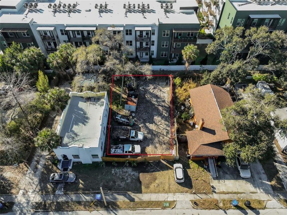 合同活跃: $90,000 (0.12 acres)