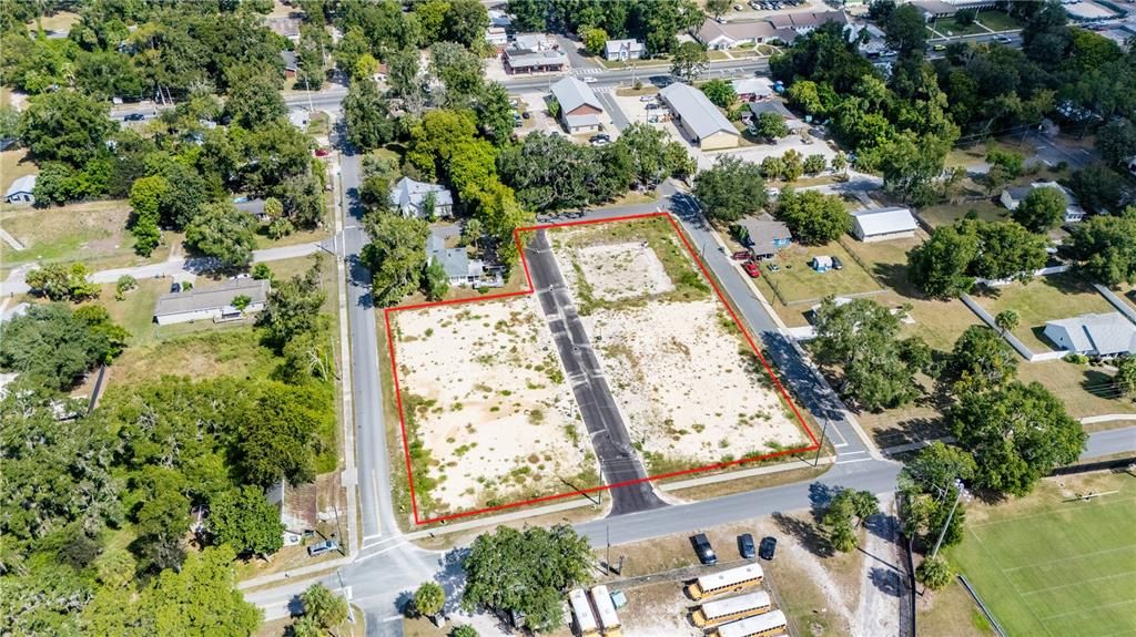 En Venta: $550,000 (1.09 acres)