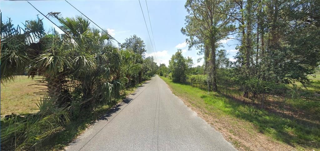 На продажу: $799,999 (5.75 acres)