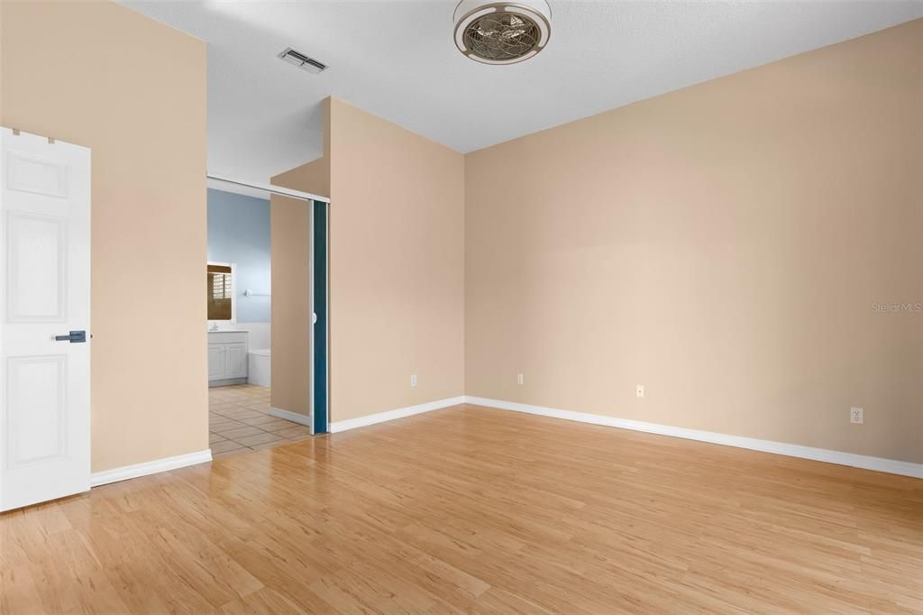 En Venta: $499,000 (2 camas, 2 baños, 1407 Pies cuadrados)