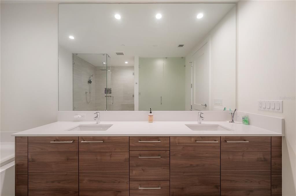 For Rent: $8,500 (2 beds, 2 baths, 1821 Square Feet)