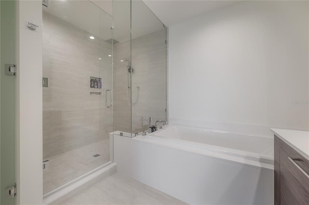 For Rent: $8,500 (2 beds, 2 baths, 1821 Square Feet)