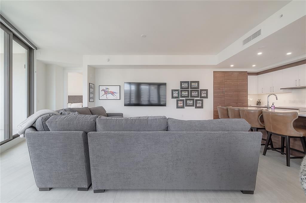 For Rent: $8,500 (2 beds, 2 baths, 1821 Square Feet)