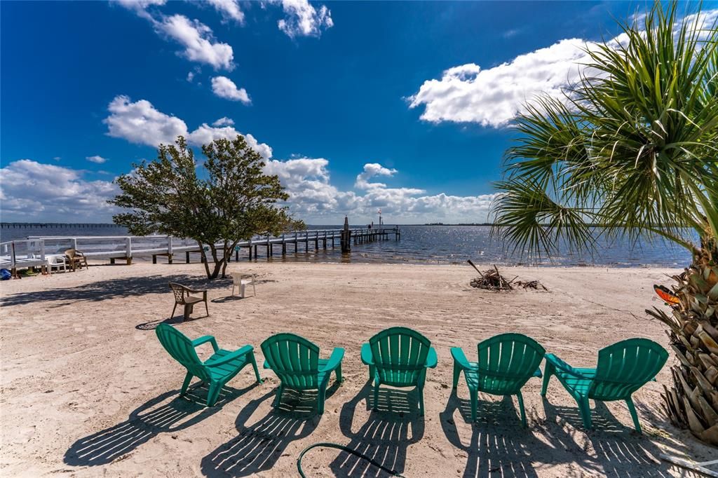 For Sale: $274,900 (2 beds, 2 baths, 1150 Square Feet)