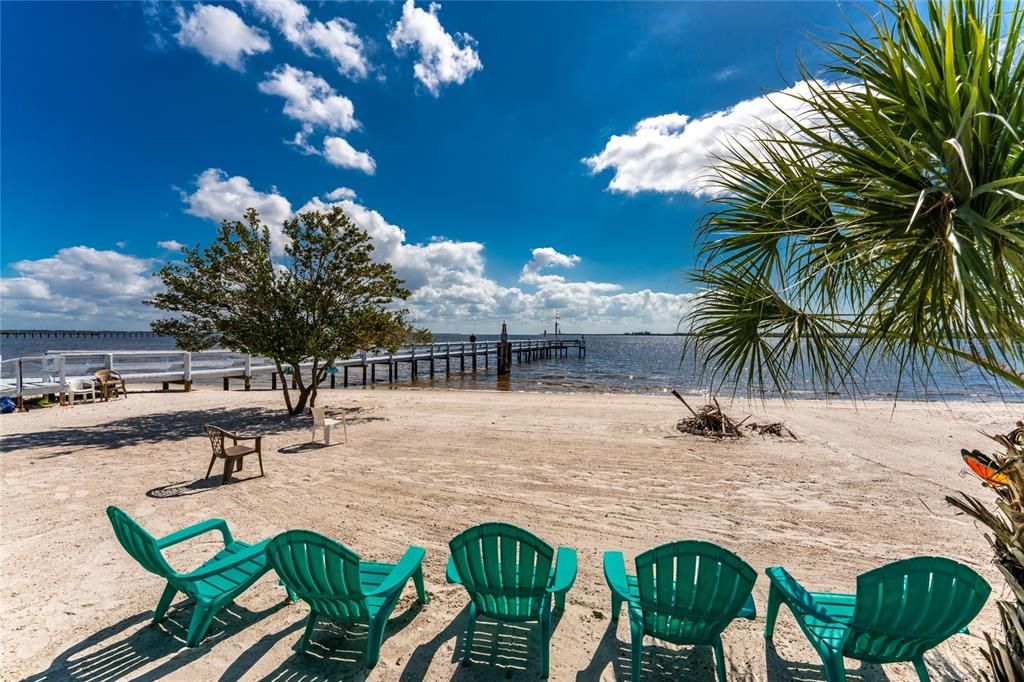 For Sale: $274,900 (2 beds, 2 baths, 1150 Square Feet)