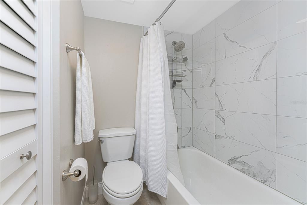For Sale: $274,900 (2 beds, 2 baths, 1150 Square Feet)