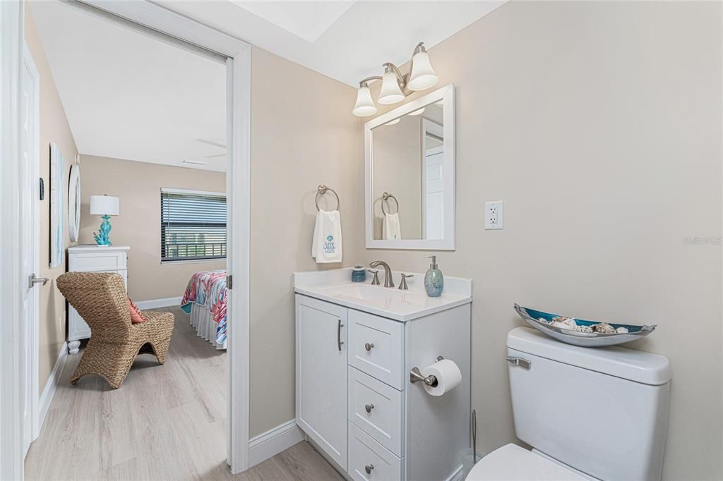 For Sale: $274,900 (2 beds, 2 baths, 1150 Square Feet)