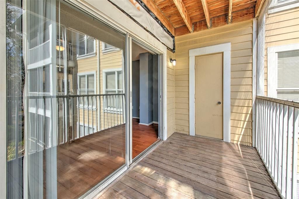 Activo con contrato: $133,500 (1 camas, 1 baños, 738 Pies cuadrados)