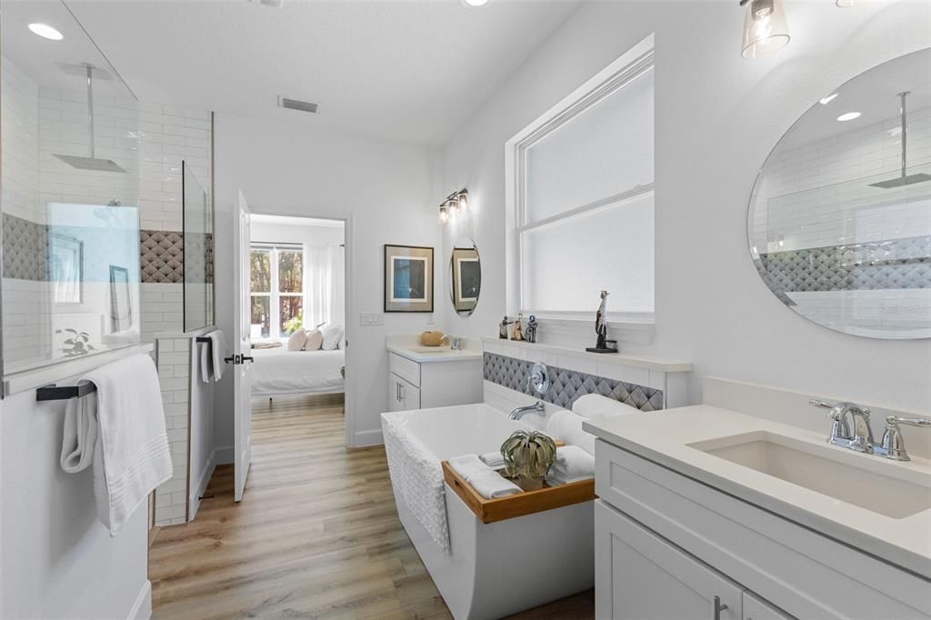 For Sale: $895,000 (3 beds, 2 baths, 2237 Square Feet)