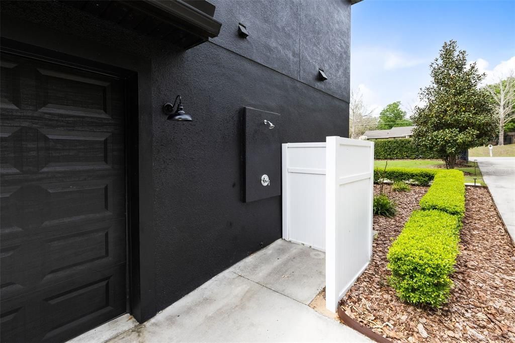 For Sale: $895,000 (3 beds, 2 baths, 2237 Square Feet)