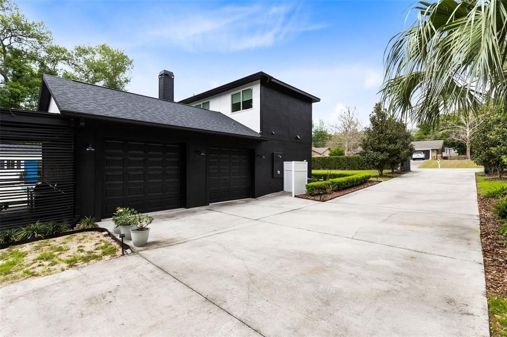 For Sale: $895,000 (3 beds, 2 baths, 2237 Square Feet)