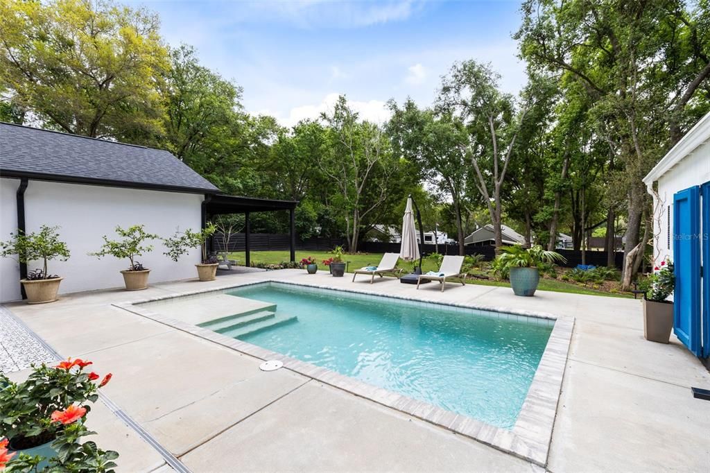 For Sale: $895,000 (3 beds, 2 baths, 2237 Square Feet)