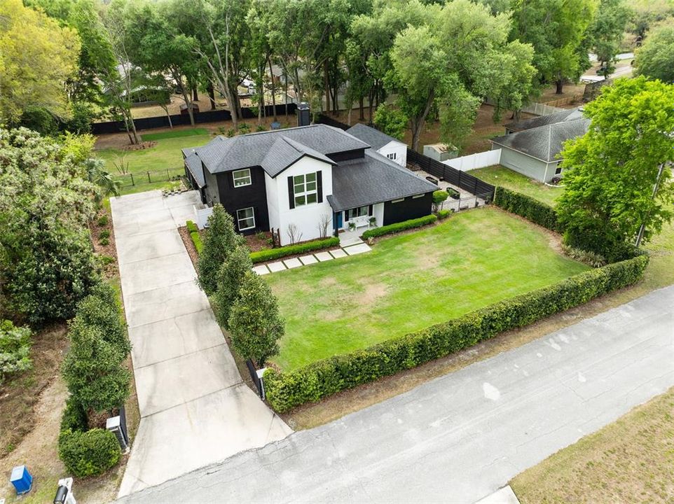 For Sale: $895,000 (3 beds, 2 baths, 2237 Square Feet)