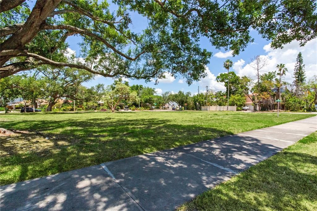 En Venta: $2,995,000 (0.53 acres)