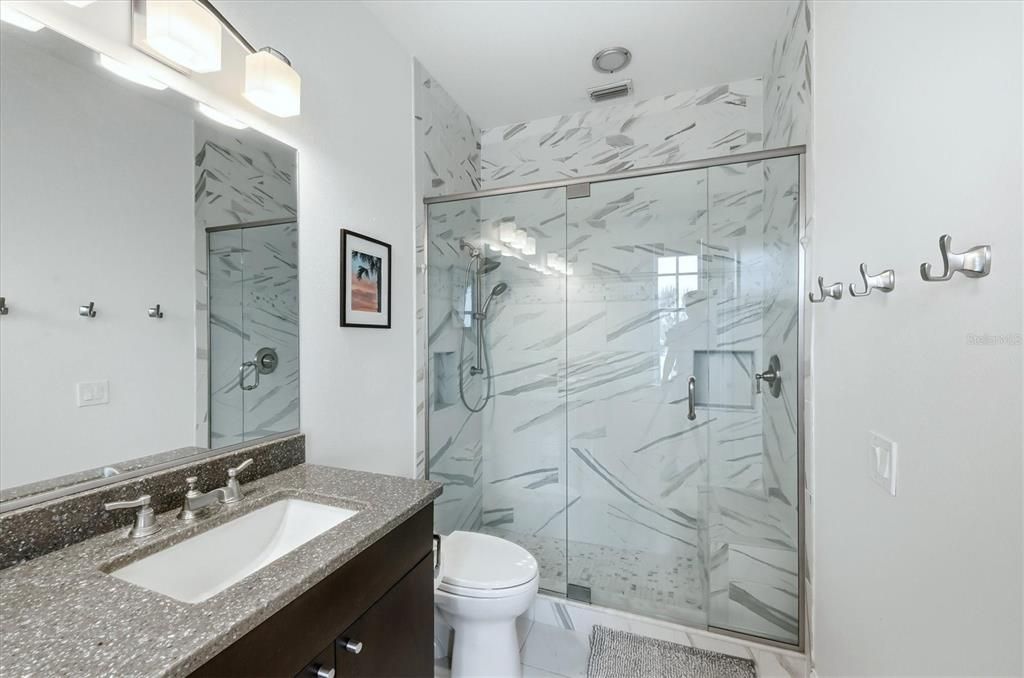 На продажу: $2,400,000 (3 спален, 2 ванн, 1504 Квадратных фут)