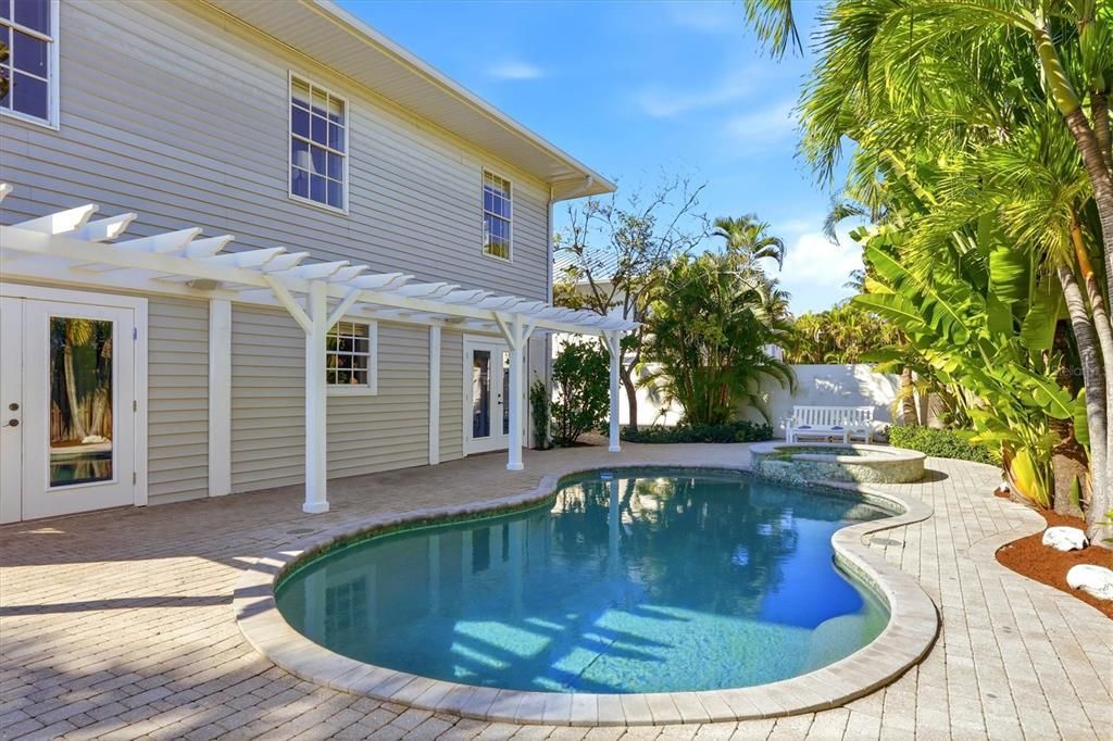 For Sale: $2,400,000 (3 beds, 2 baths, 1504 Square Feet)