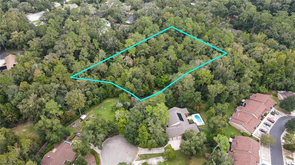 待售: $425,000 (1.98 acres)