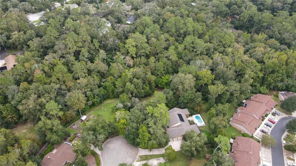 待售: $425,000 (1.98 acres)