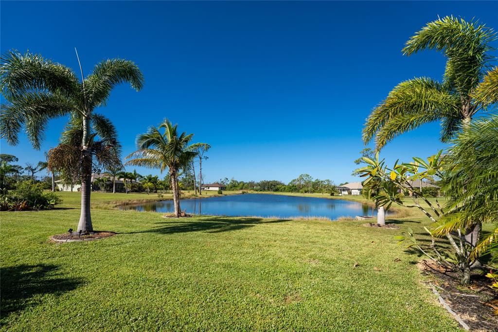 Activo con contrato: $670,000 (3 camas, 3 baños, 2582 Pies cuadrados)