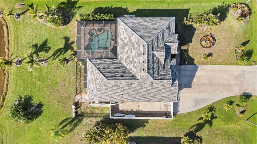 Activo con contrato: $670,000 (3 camas, 3 baños, 2582 Pies cuadrados)