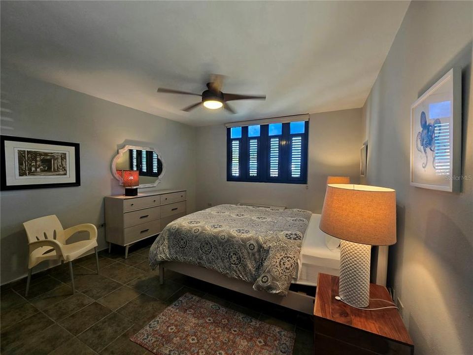 На продажу: $460,000 (2 спален, 2 ванн, 1110 Квадратных фут)