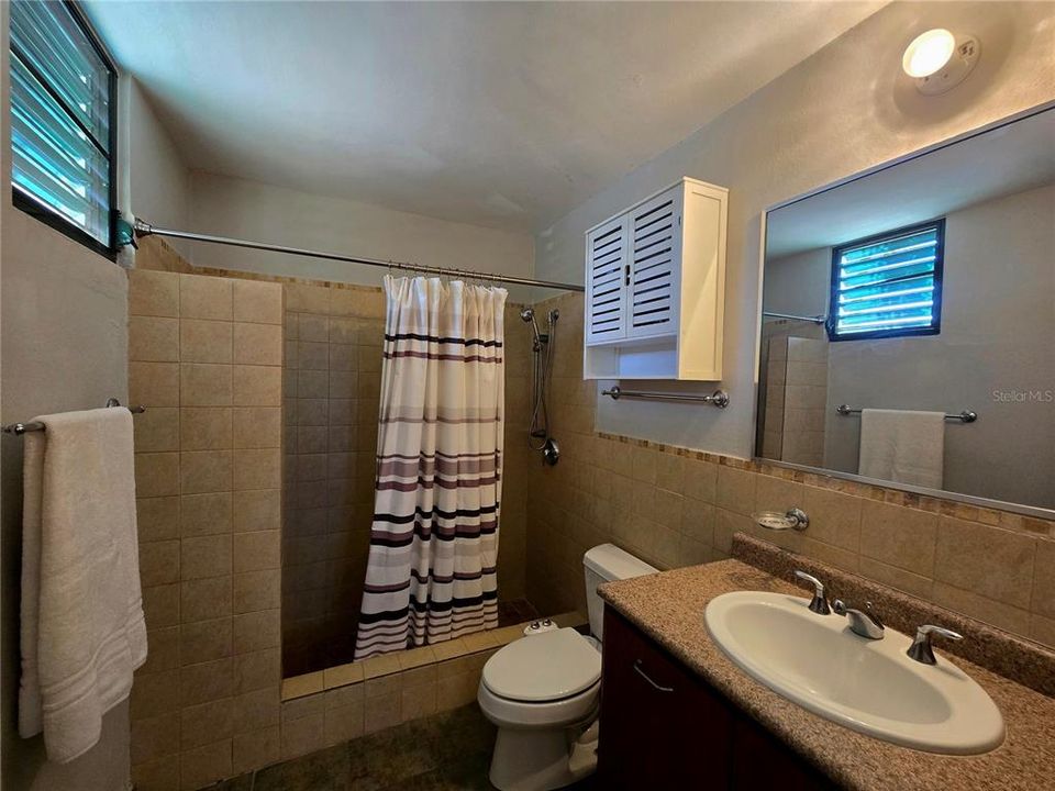 На продажу: $460,000 (2 спален, 2 ванн, 1110 Квадратных фут)