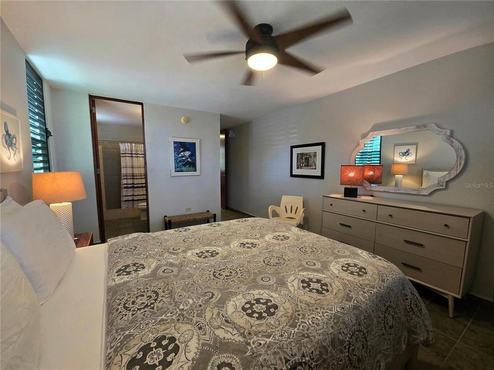 На продажу: $460,000 (2 спален, 2 ванн, 1110 Квадратных фут)