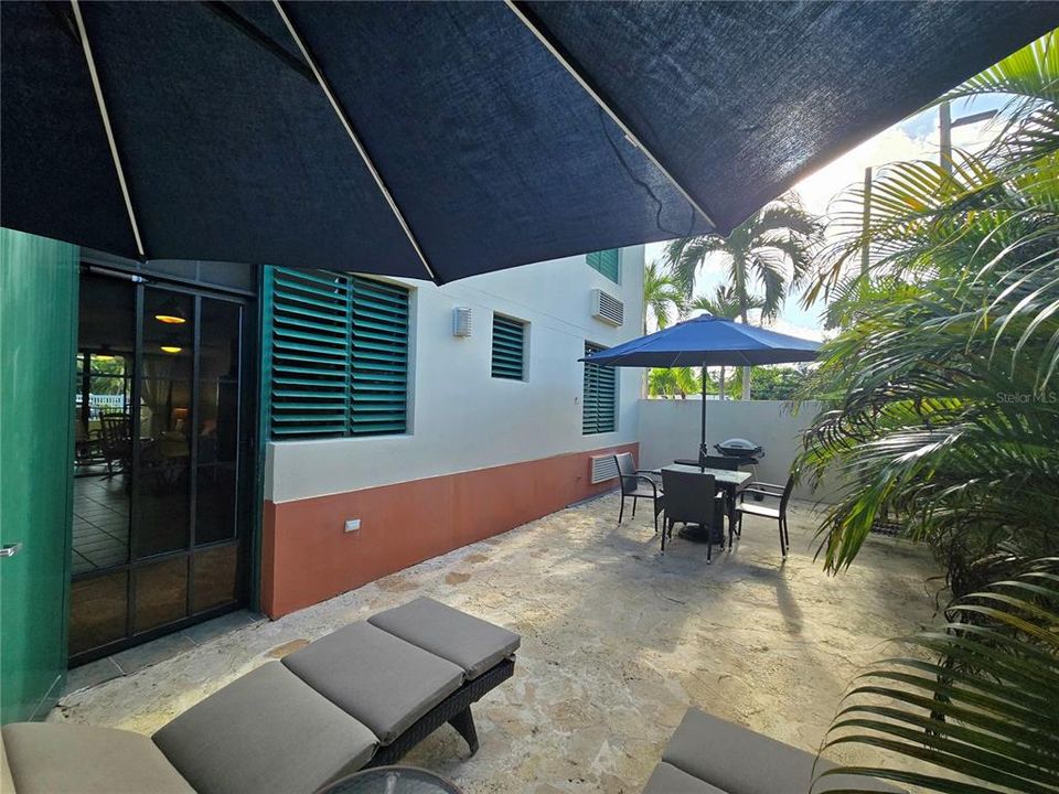 На продажу: $460,000 (2 спален, 2 ванн, 1110 Квадратных фут)