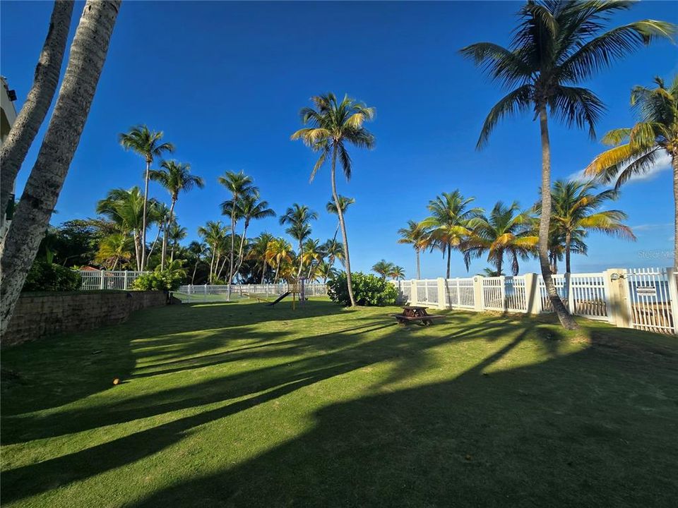 На продажу: $460,000 (2 спален, 2 ванн, 1110 Квадратных фут)