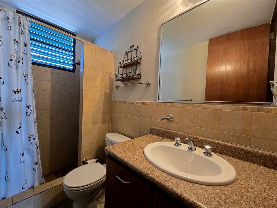 На продажу: $460,000 (2 спален, 2 ванн, 1110 Квадратных фут)