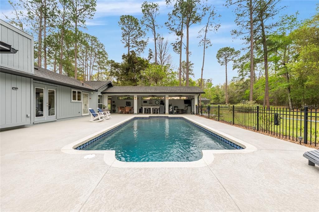 Activo con contrato: $537,000 (4 camas, 3 baños, 2175 Pies cuadrados)