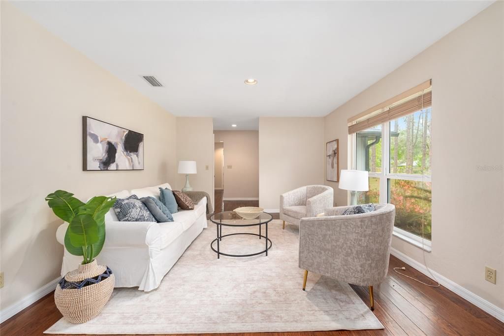 Activo con contrato: $537,000 (4 camas, 3 baños, 2175 Pies cuadrados)