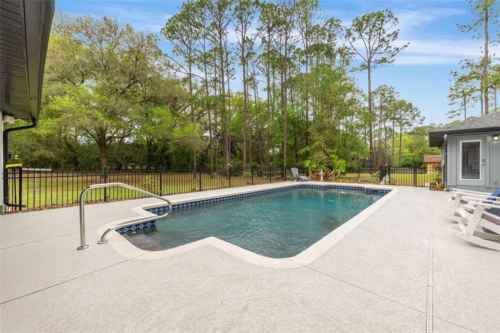 Activo con contrato: $537,000 (4 camas, 3 baños, 2175 Pies cuadrados)