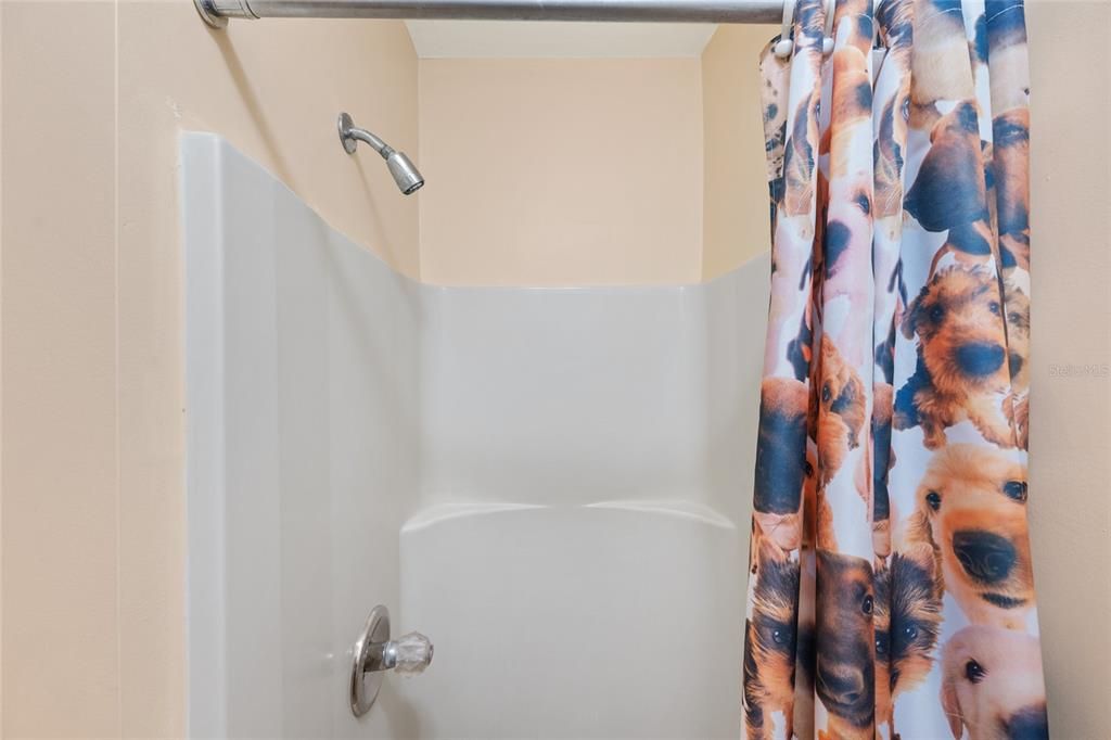 Activo con contrato: $537,000 (4 camas, 3 baños, 2175 Pies cuadrados)