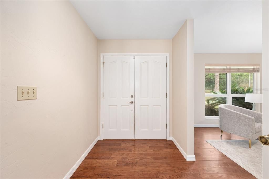 Activo con contrato: $537,000 (4 camas, 3 baños, 2175 Pies cuadrados)