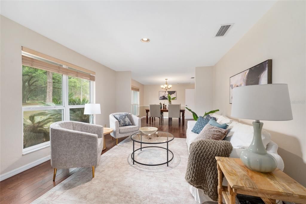 Activo con contrato: $537,000 (4 camas, 3 baños, 2175 Pies cuadrados)