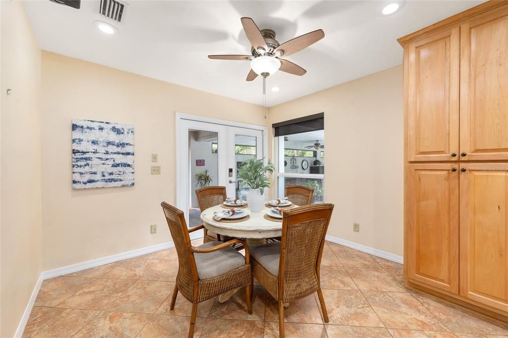 Activo con contrato: $537,000 (4 camas, 3 baños, 2175 Pies cuadrados)