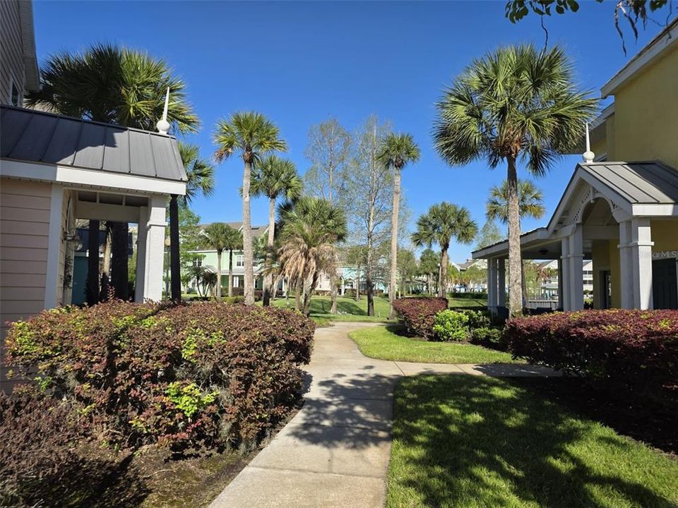 Active With Contract: $197,000 (1 beds, 1 baths, 809 Square Feet)