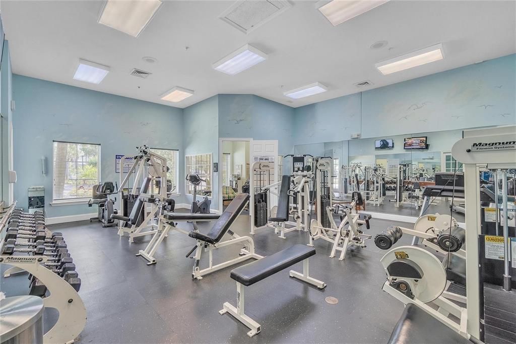Active With Contract: $197,000 (1 beds, 1 baths, 809 Square Feet)
